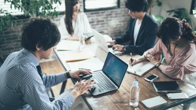 仲間ができ挫折しにくい環境